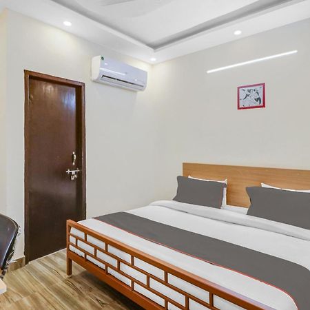 Super Capital O Moody Inn デリー エクステリア 写真
